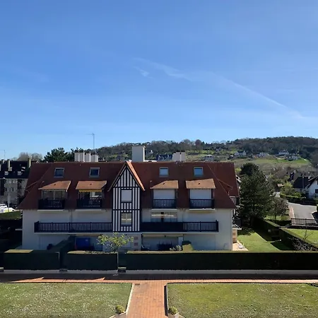 Apartment 4couchages/piscine/tennis/plage *