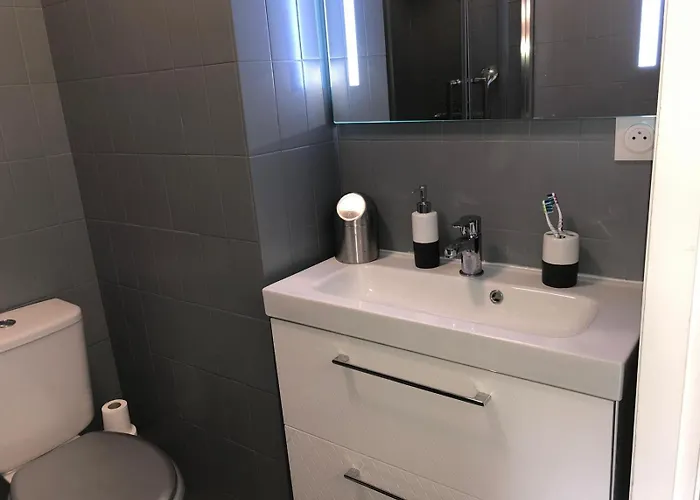 4couchages/piscine/tennis/plage Apartment