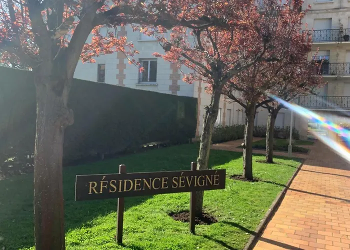 4couchages/piscine/tennis/plage Apartment