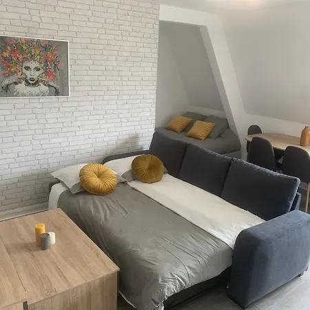 شقة 4couchages/piscine/tennis/plage دوفييل