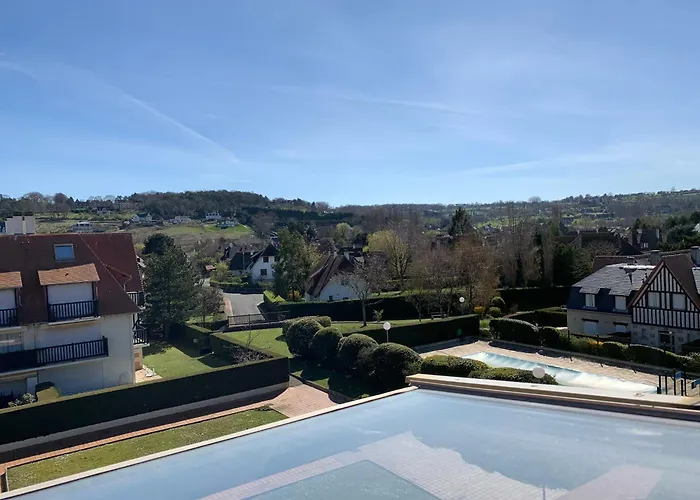 4couchages/piscine/tennis/plage *