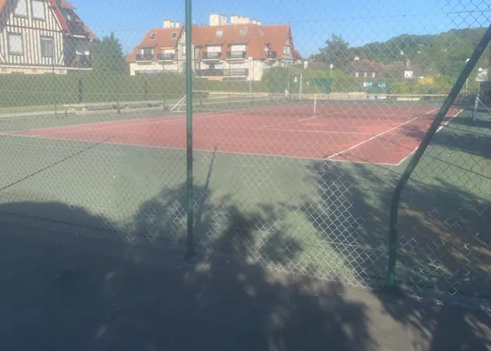 4couchages/piscine/tennis/plage 아파트 *